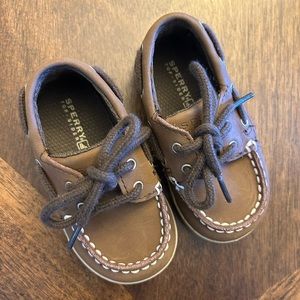 Infant brown Intrepid Sperry top-sider shoes
